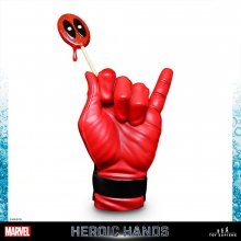 Marvel Heroic Hands Life-Size Socha #3A Deadpool 25 cm