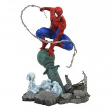 Marvel Comic Gallery PVC Socha Spider-Man Lamppost 25 cm