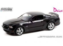 Drive (2011) kovový model 1/18 2011 Ford Mustang GT 5.0