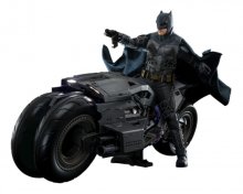 The Flash Movie Masterpiece Akční figurka wih Vehicle 1/6 Batman