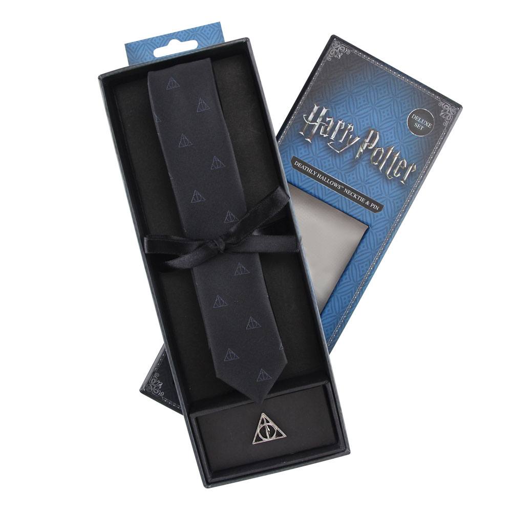 Harry Potter kravata a kovový odznak Deluxe Box Deatlhy Hallows